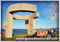 Elogio del Horizonte en Gijon , realizado por el escultor CHILLIDA